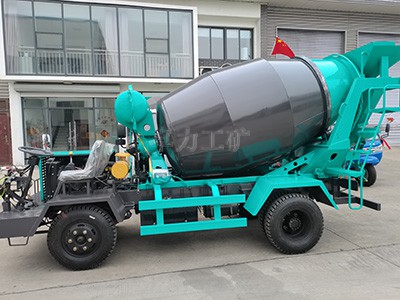 4方混凝土搅拌车